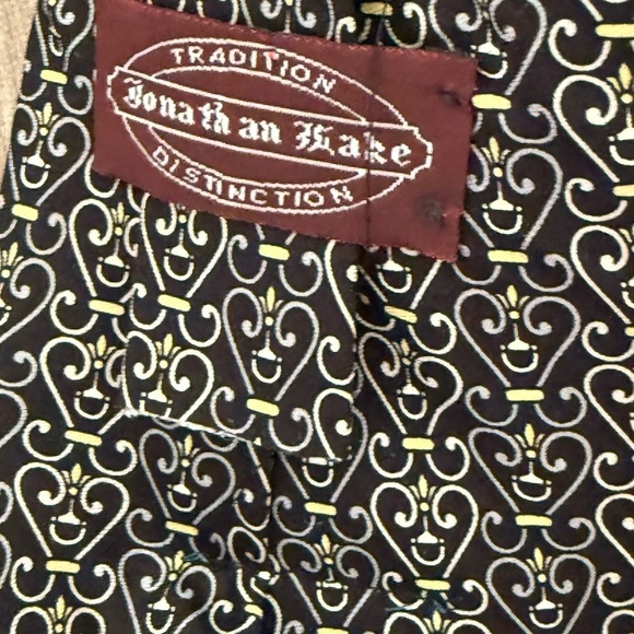 Upcycled Reworked Tie with Vintage Watch Steampunk Style - Picture 10 of 16